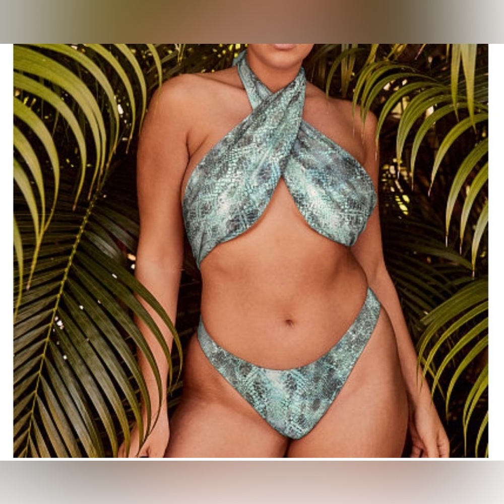 NWOT Victoria’s Secret One piece Swimsuit